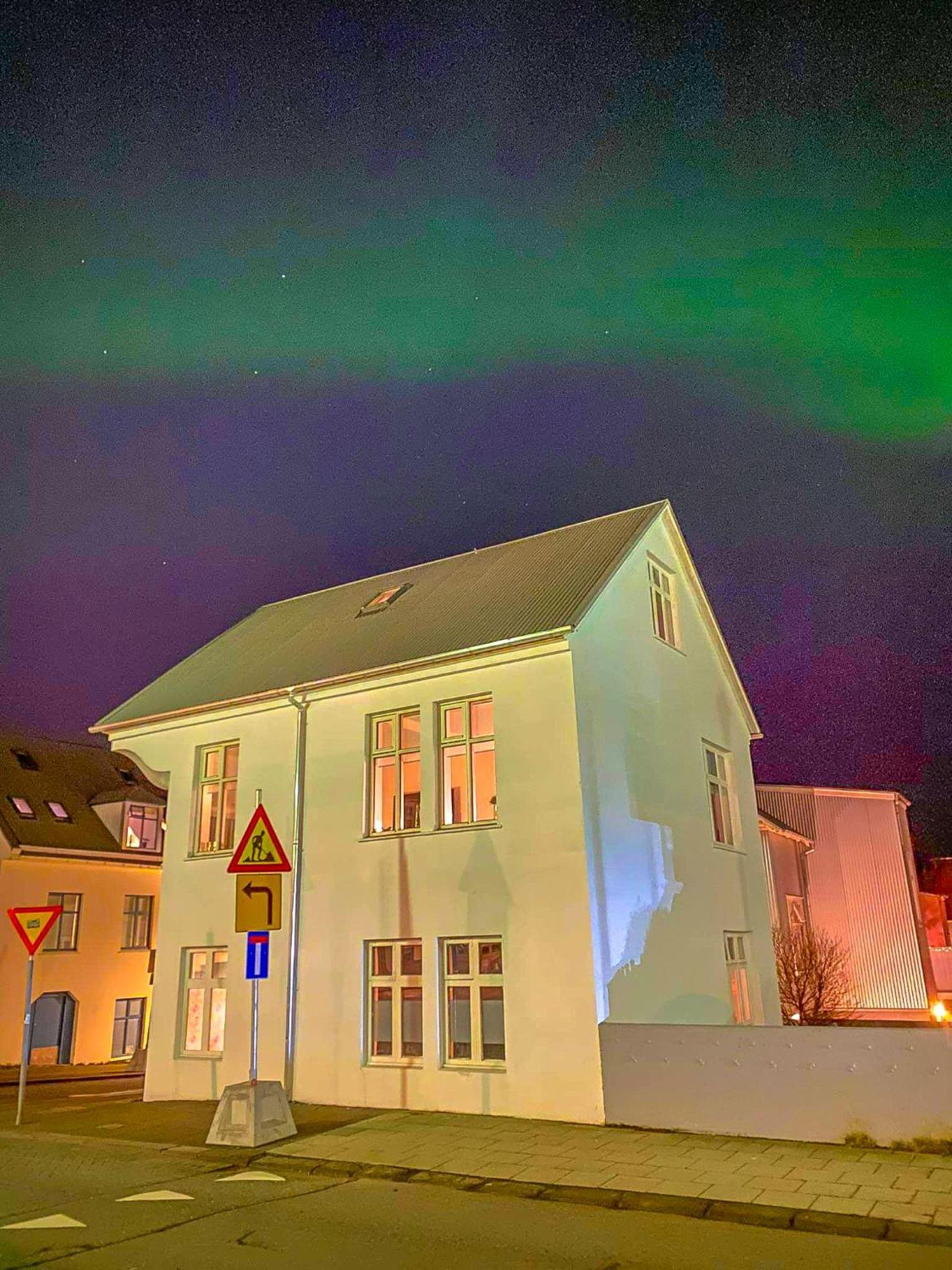Enjoy Reykjavik Yellow Door Apartment 外观 照片
